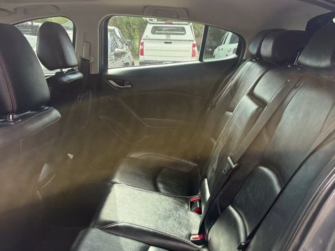 Used 2016 MAZDA MAZDA3 i Grand Touring FWD image 10