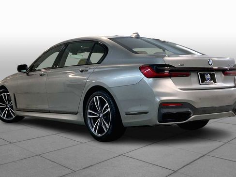 Used 2021 BMW 750i xDrive w/ Autobahn Package image 4