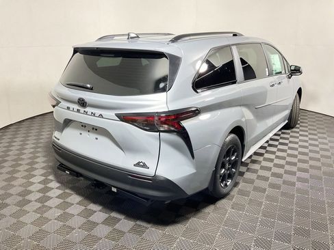 New 2026 Toyota Sienna XLE Woodland Edition image 19