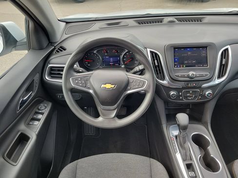 Used 2022 Chevrolet Equinox LT FWD image 11