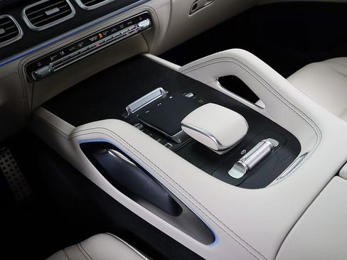 Certified 2026 Mercedes-Benz GLS 450 4MATIC image 27