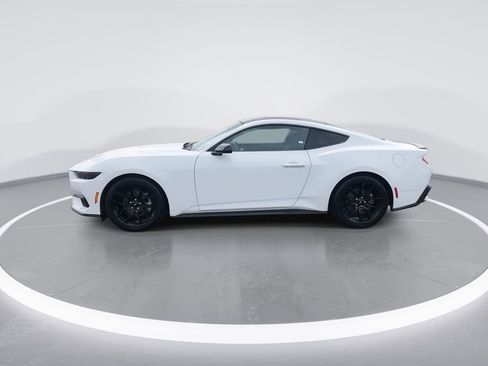 Used 2024 Ford Mustang Coupe RWD image 5