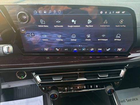 New 2026 Chevrolet Traverse Z71 w/ Driver Confidence Package image 14