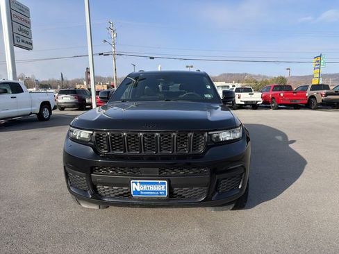 Used 2023 Jeep Grand Cherokee L Altitude image 2