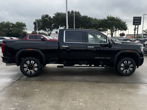 Used 2024 GMC Sierra 2500 Denali w/ Denali Reserve Package AWD/4WD image 7