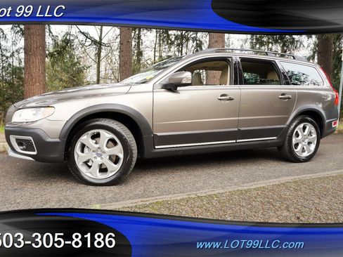 Used 2010 Volvo XC70 T6 image 5