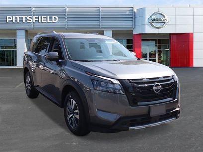 New 2025 Nissan Pathfinder SL