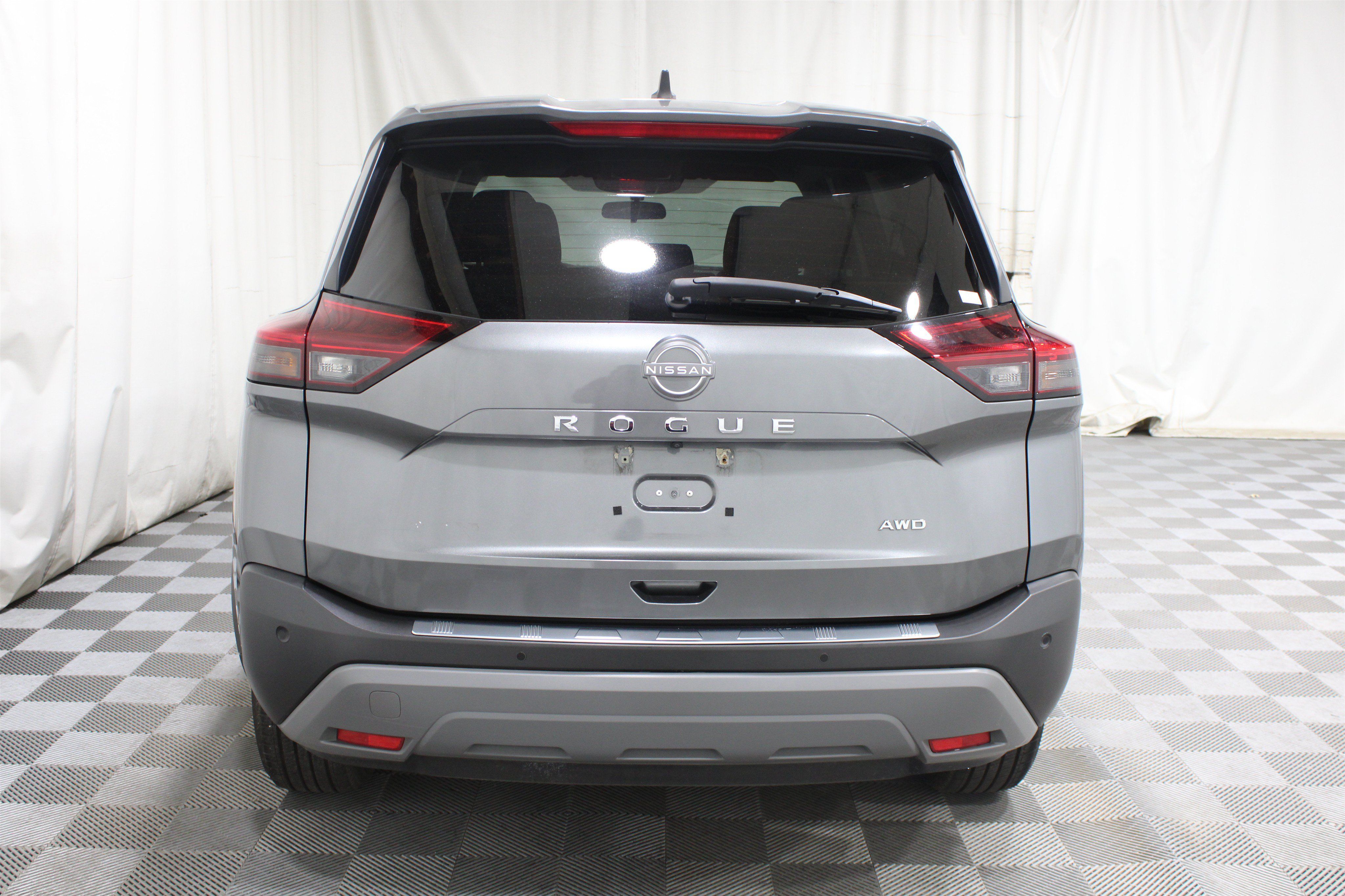 Used 2022 Nissan Rogue S AWD/4WD image 25
