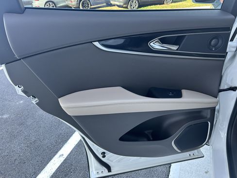 Used 2021 Lincoln Nautilus Reserve image 36