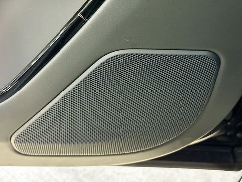 Used 2024 Land Rover Range Rover Sport SE image 22