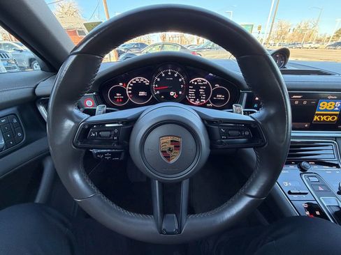 Used 2022 Porsche Panamera 4 Platinum Edition image 31