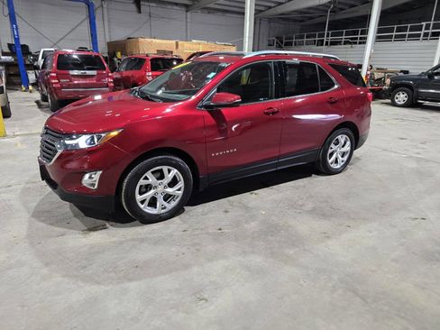 Used 2018 Chevrolet Equinox LT w/ Sun & Infotainment Package image 3