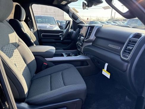 New 2026 RAM 1500 Big Horn AWD/4WD image 30
