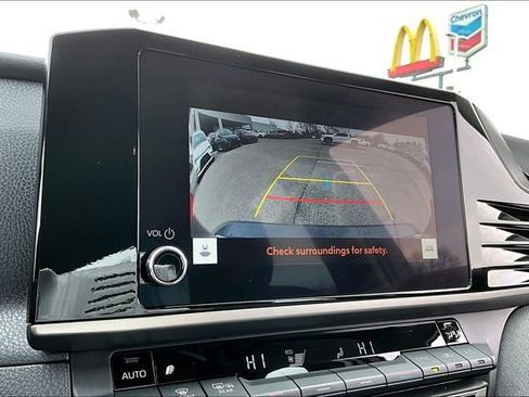 Used 2025 Toyota Camry LE image 13