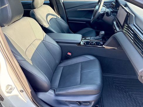 Used 2025 Toyota Camry XSE FWD image 33
