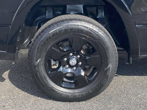 Used 2025 RAM 1500 Big Horn AWD/4WD image 8