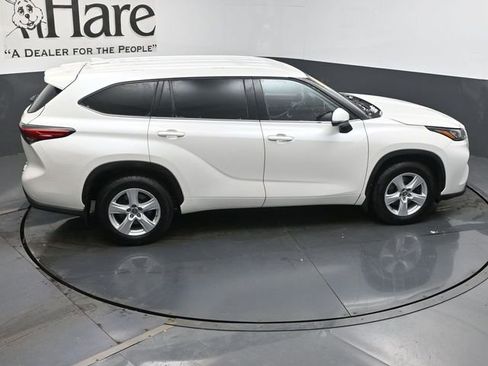 Used 2020 Toyota Highlander L image 45