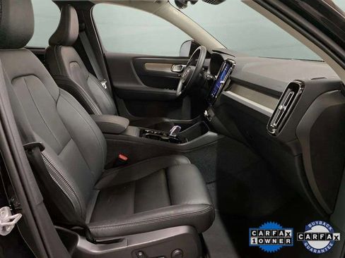 Used 2025 Volvo XC40 B5 Plus image 79