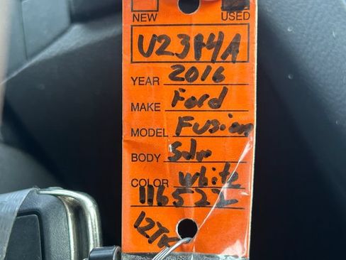 Used 2016 Ford Fusion SE w/ Equipment Group 201A FWD image 15
