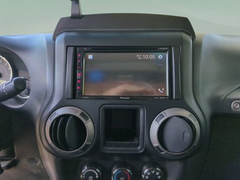 Used 2012 Jeep Wrangler Sport AWD/4WD image 23