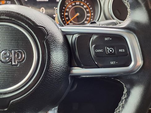 Used 2020 Jeep Wrangler Unlimited Sahara w/ LED Lighting Group image 15