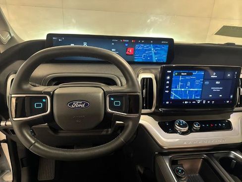 Certified 2025 Ford Expedition Max Active RWD image 5