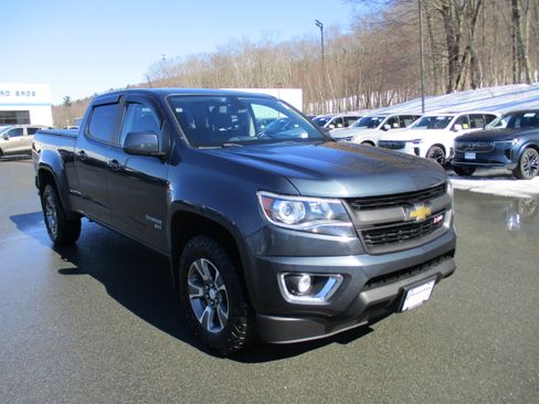 Used 2019 Chevrolet Colorado Z71 image 3