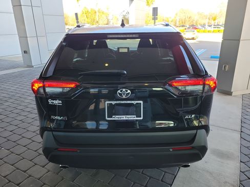 Certified 2023 Toyota RAV4 XLE w/ Convenience Package image 5