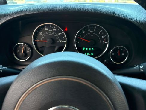 Used 2012 Jeep Wrangler Sahara w/ Connectivity Group AWD/4WD image 20