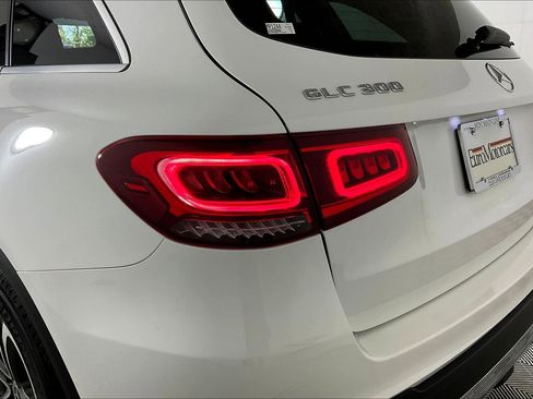 Used 2020 Mercedes-Benz GLC 300 image 30