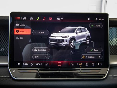 New 2026 Volkswagen Tiguan SE FWD image 40