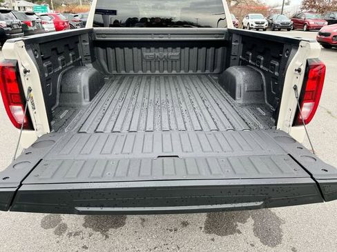 New 2026 GMC Sierra 1500 SLE image 20