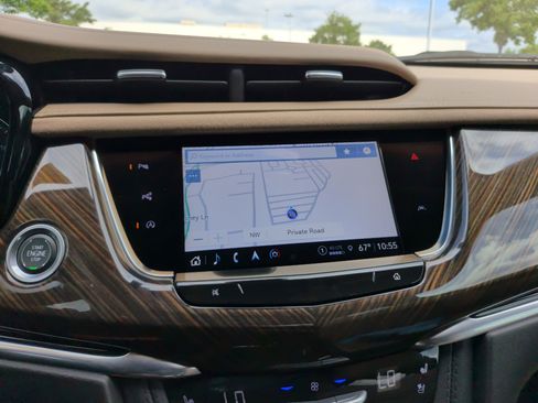 Used 2023 Cadillac XT6 Premium Luxury w/ Platinum Package FWD image 17