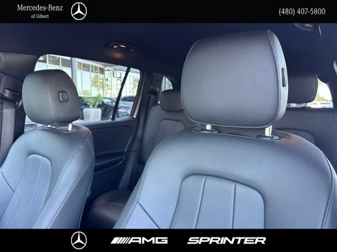Certified 2022 Mercedes-Benz GLB 250 4MATIC w/ Premium Package Lite image 18