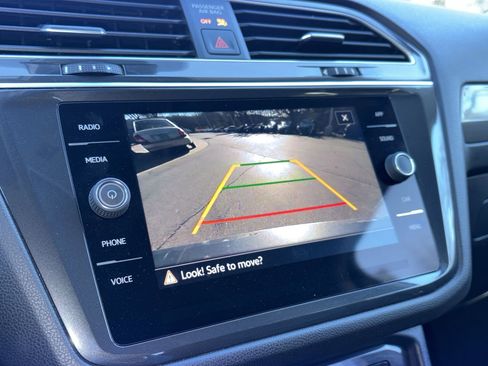 Used 2024 Volkswagen Tiguan SE image 14