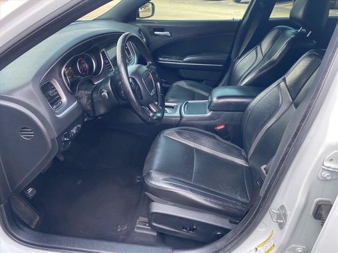 Used 2020 Dodge Charger SXT w/ Leather Interior Group RWD image 9