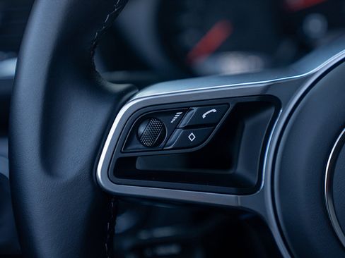 Certified 2024 Porsche 718 Boxster image 7