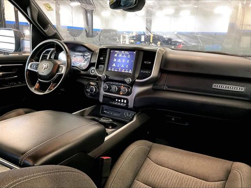 Used 2019 RAM 1500 Big Horn image 14