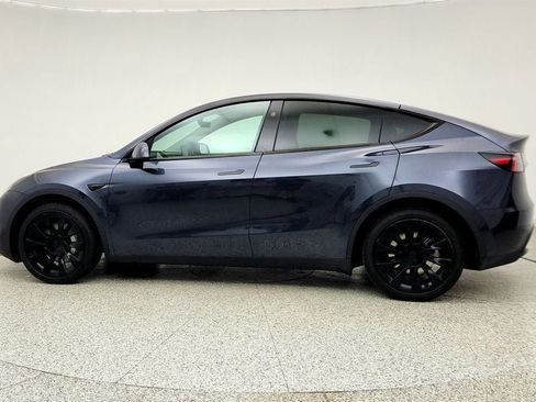 Used 2024 Tesla Model Y Long Range AWD/4WD image 8