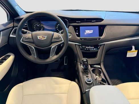 New 2025 Cadillac XT5 Sportv w/ Technology Package AWD/4WD image 22