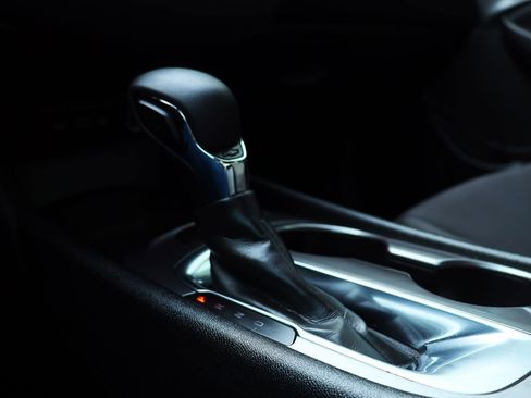 Used 2021 Chevrolet Malibu LS image 48