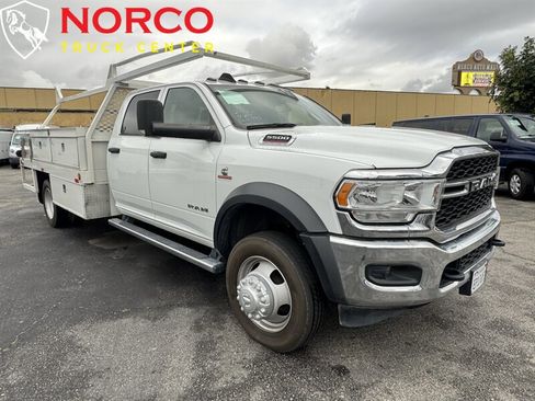 Used 2022 RAM 5500 Tradesman w/ Chrome Appearance Group AWD/4WD image 4