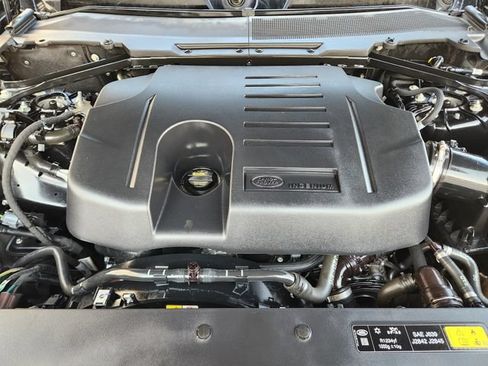 Certified 2022 Land Rover Defender 110 SE AWD/4WD image 33