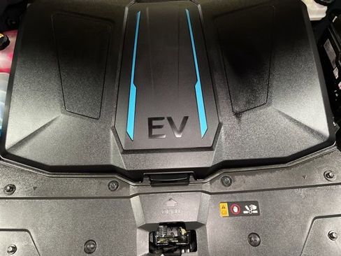 Used 2024 Hyundai Ioniq 5 SEL image 19