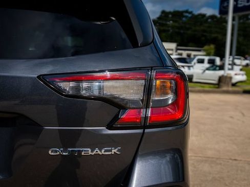 Certified 2025 Subaru Outback Premium AWD/4WD image 4
