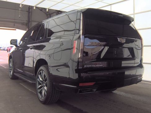 Used 2023 Cadillac Escalade ESV Sport image 6