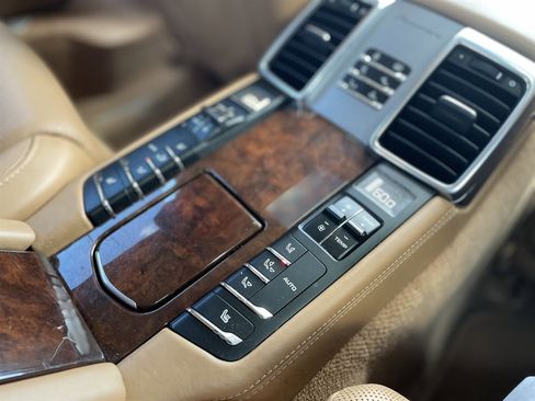 Used 2012 Porsche Panamera Turbo image 37