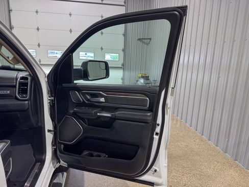 Used 2020 RAM 1500 Laramie AWD/4WD image 23