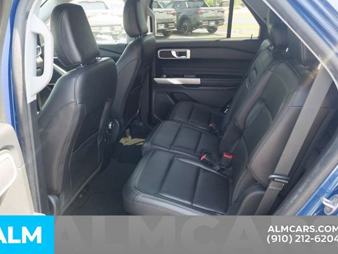 Used 2022 Ford Explorer XLT w/ Equipment Group 202A RWD image 19