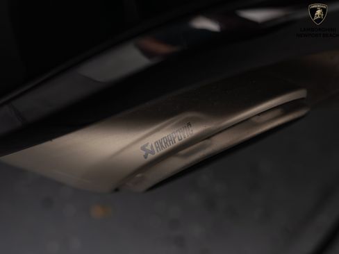 Used 2024 Lamborghini Urus S AWD/4WD image 48